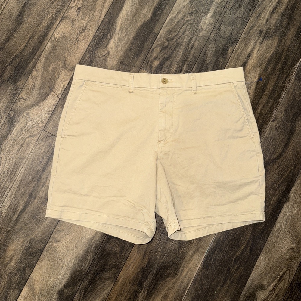 GAP‎ 6" Short Chino Shorts Men's Size 34 Beige Outdoor Casual Preppy Wear